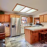 Cub House- Cozy Cabin Inside Yosemite- Dog Friendly