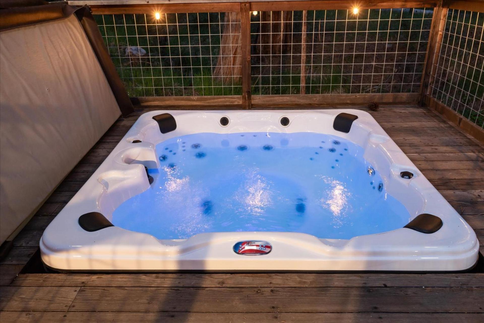 Cub House- Remodeled Inside Yosemite With New Hot Tub And * North Wawona