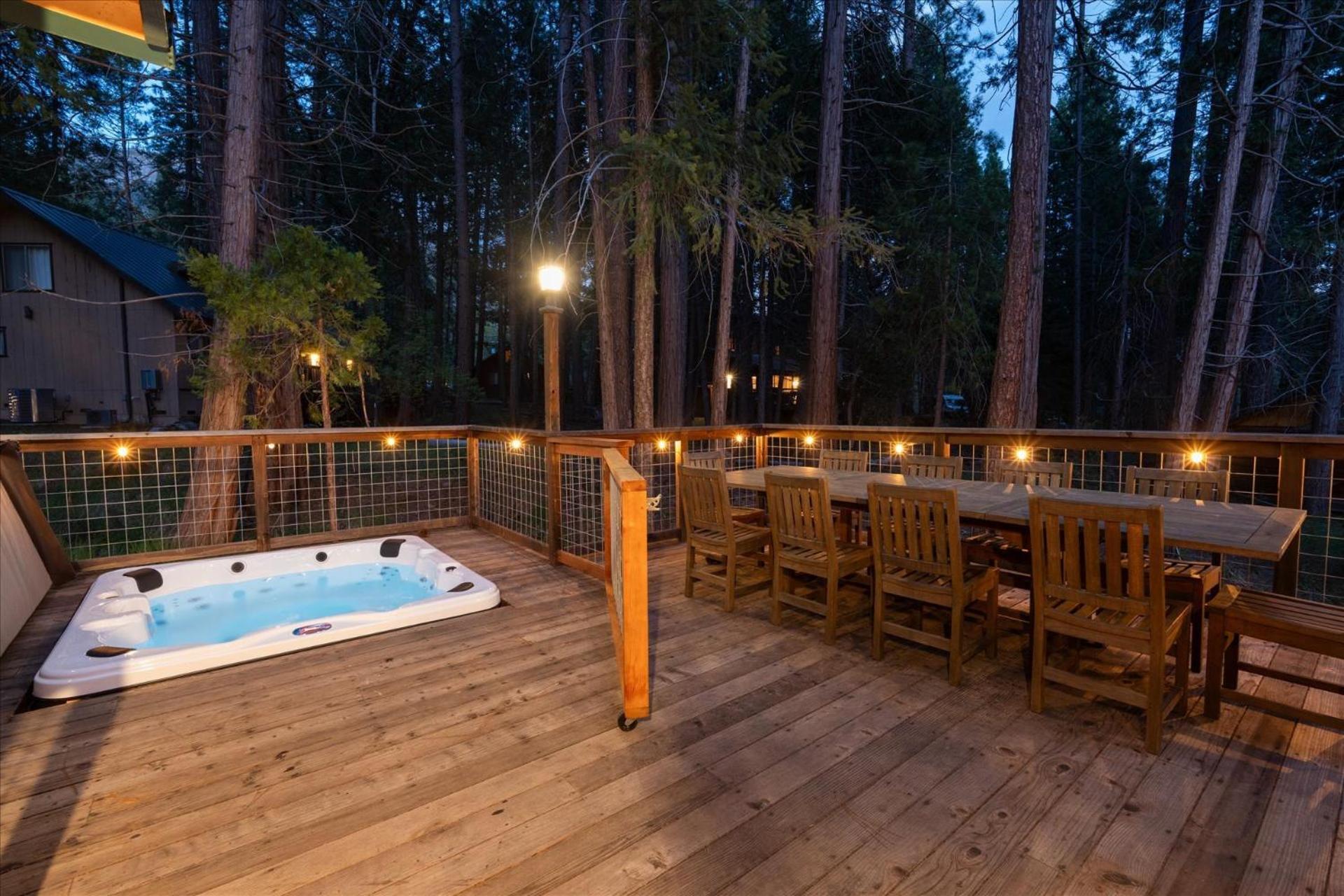 Cub House- Remodeled Inside Yosemite With New Hot Tub And * North Wawona