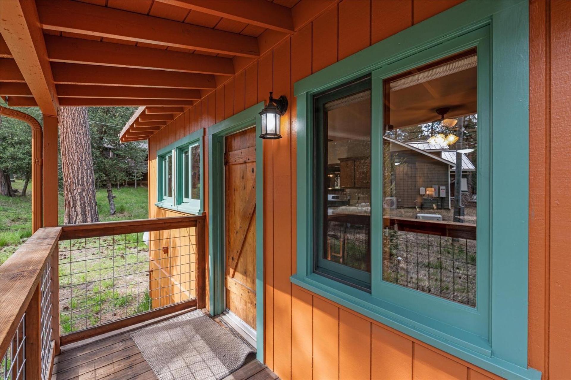 Ferienhaus Cub House- Remodeled Inside Yosemite With New Hot Tub And *
