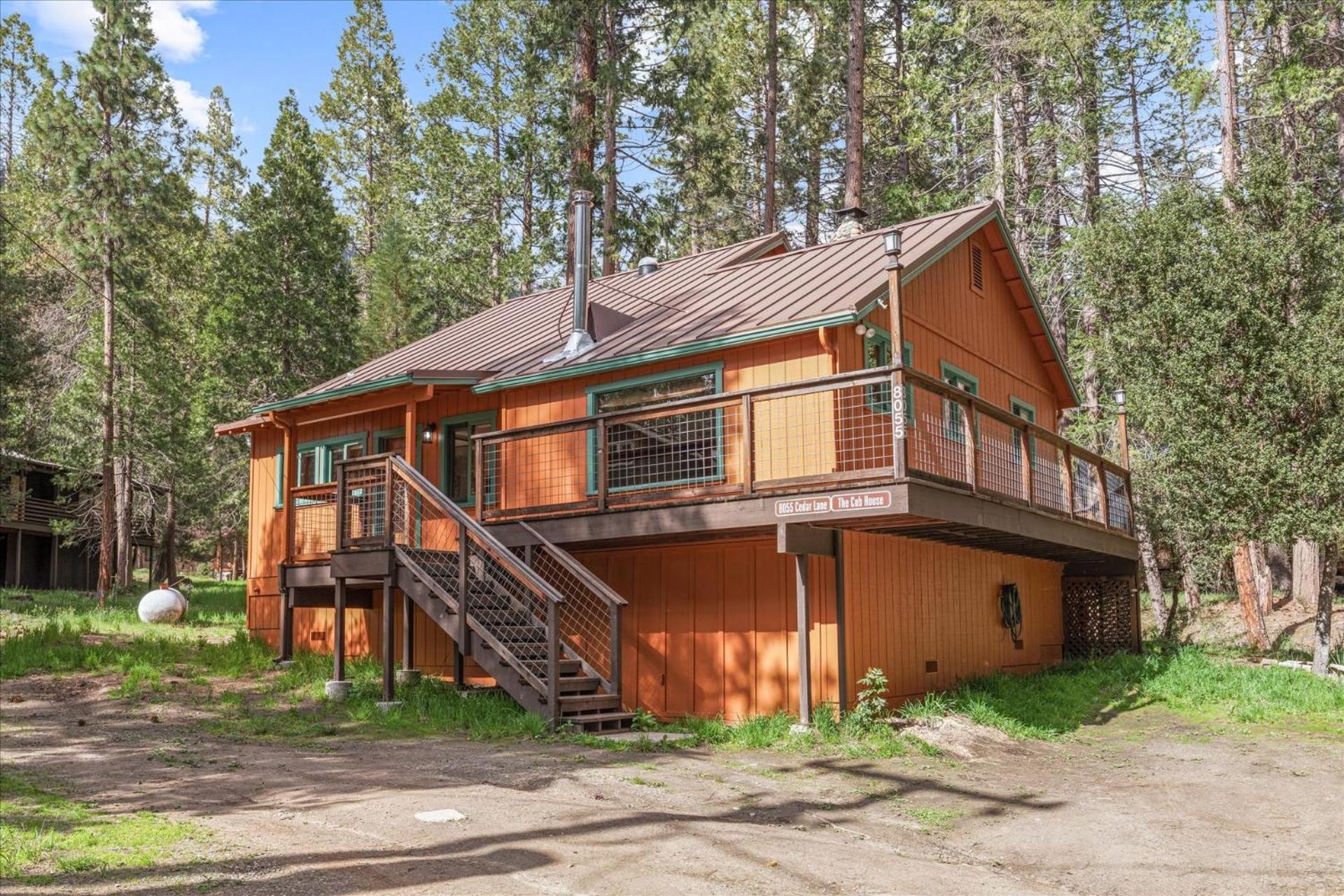 Cub House- Remodeled Inside Yosemite With New Hot Tub And Ferienhaus