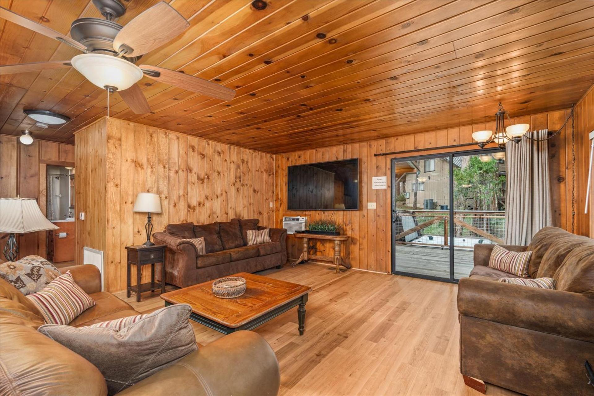 Ferienhaus Cub House- Remodeled Inside Yosemite With New Hot Tub And